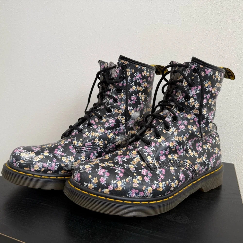 Dr. Martens 1460 Floral Lace Up Combat Boots US 10 Black Multi - Picture 2 of 10